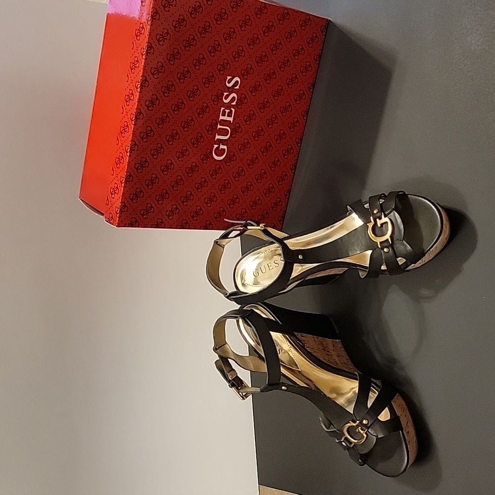 Guess wedges New in original box